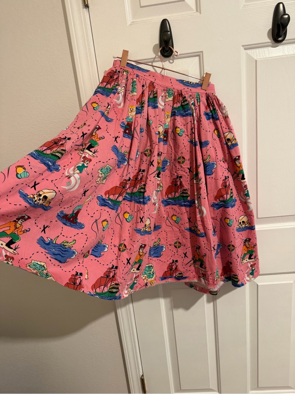PUG Jenny “Neverland” with pockets!